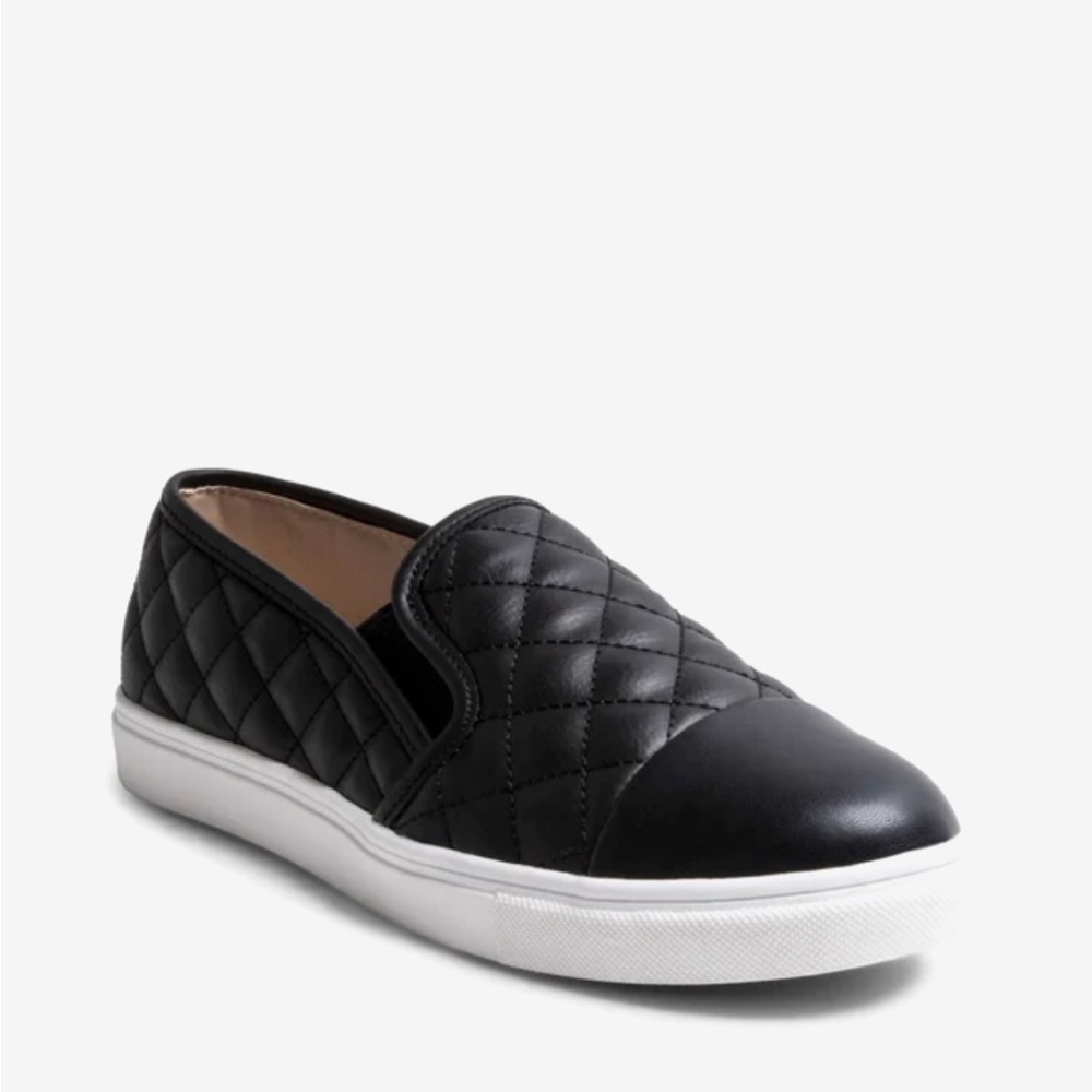 Zaander Black 7.5 Steve Madden Slips NWT